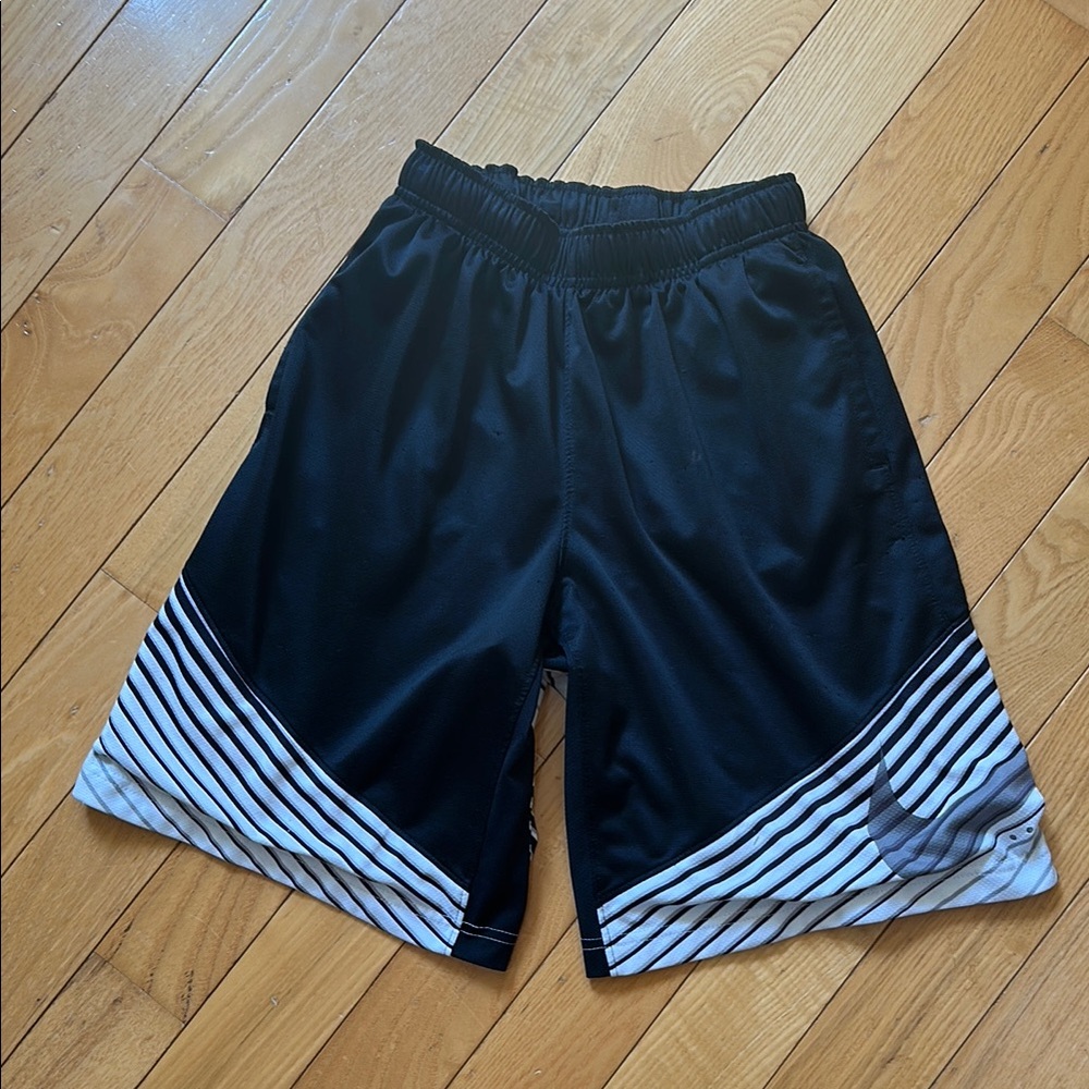 Nike Elite Kids Black and White Striped Shorts